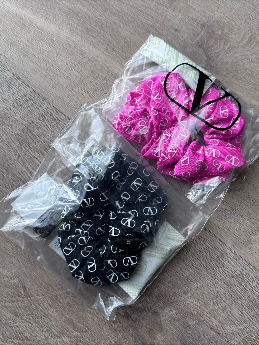 NEW Valentino Hair Scrunchies